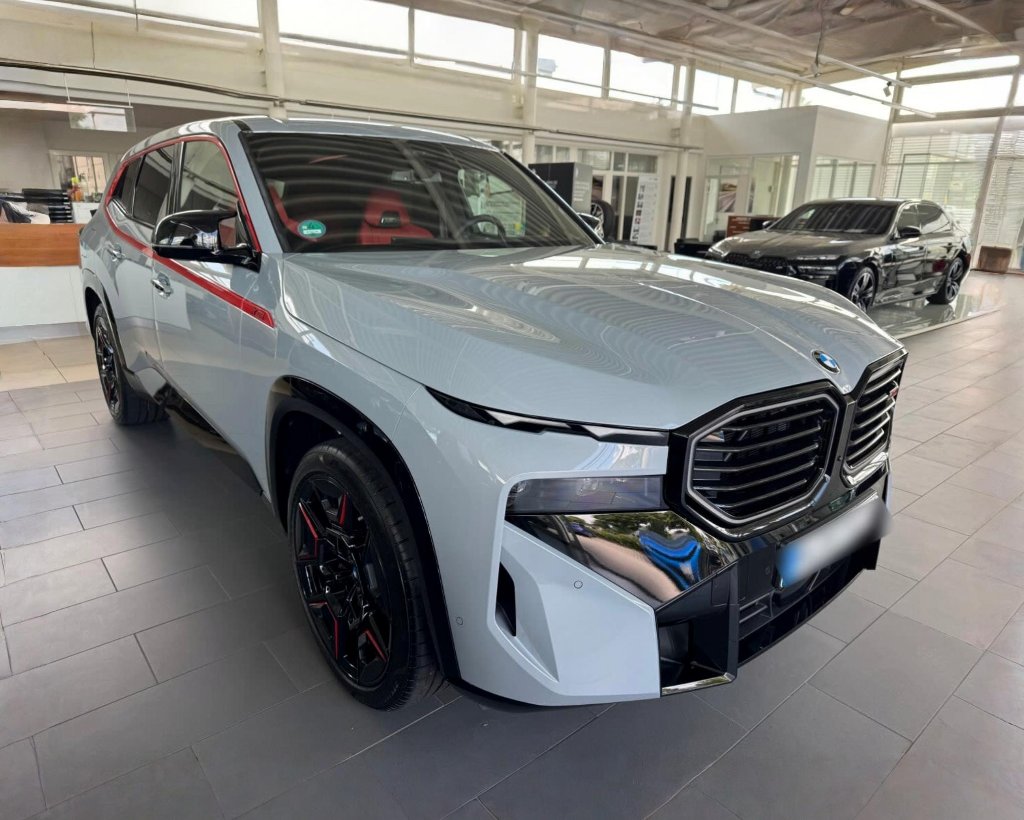 BMW XM M Red Label