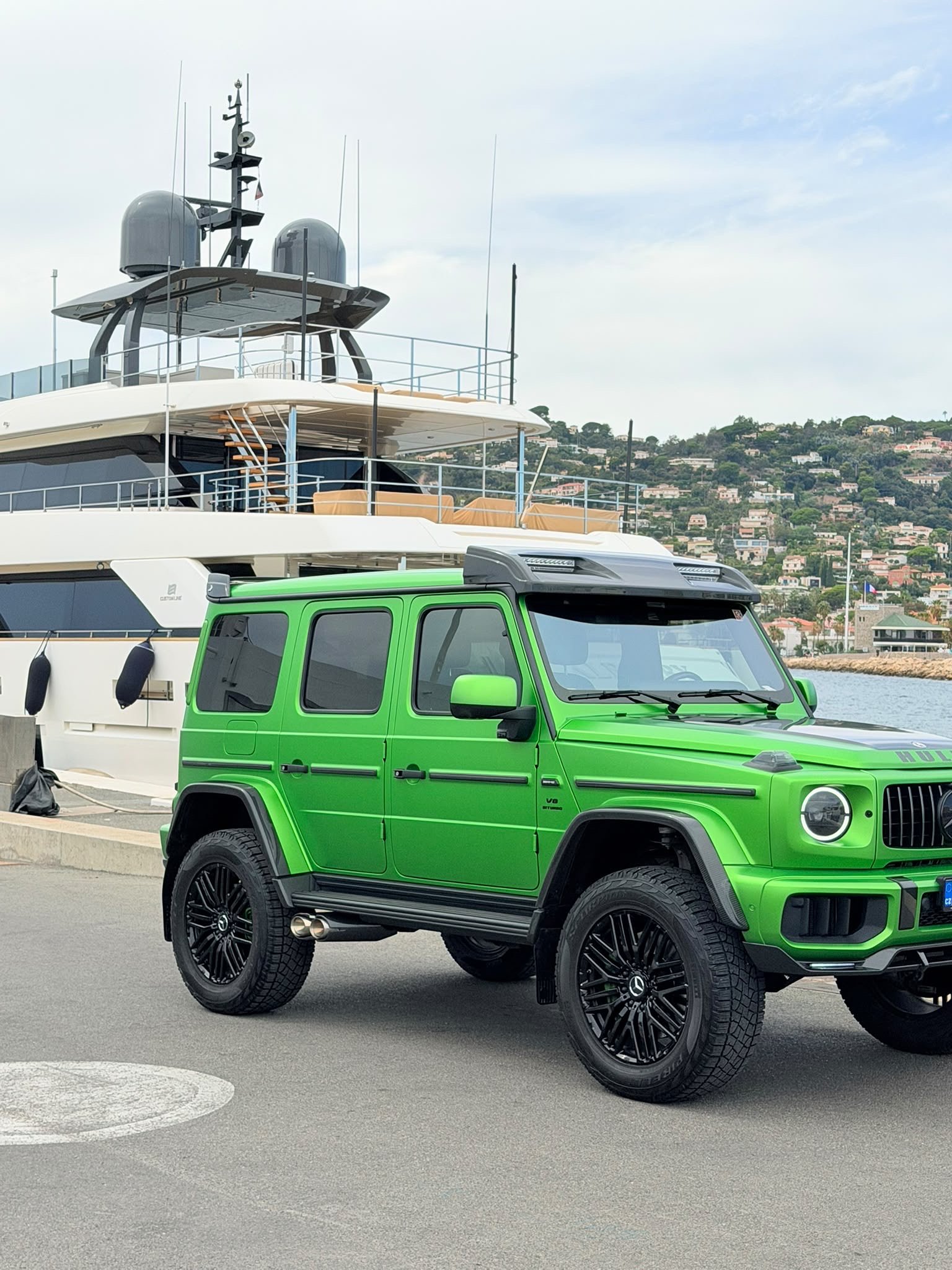 Experience the Mercedes-Benz G 63 HULK 4X4